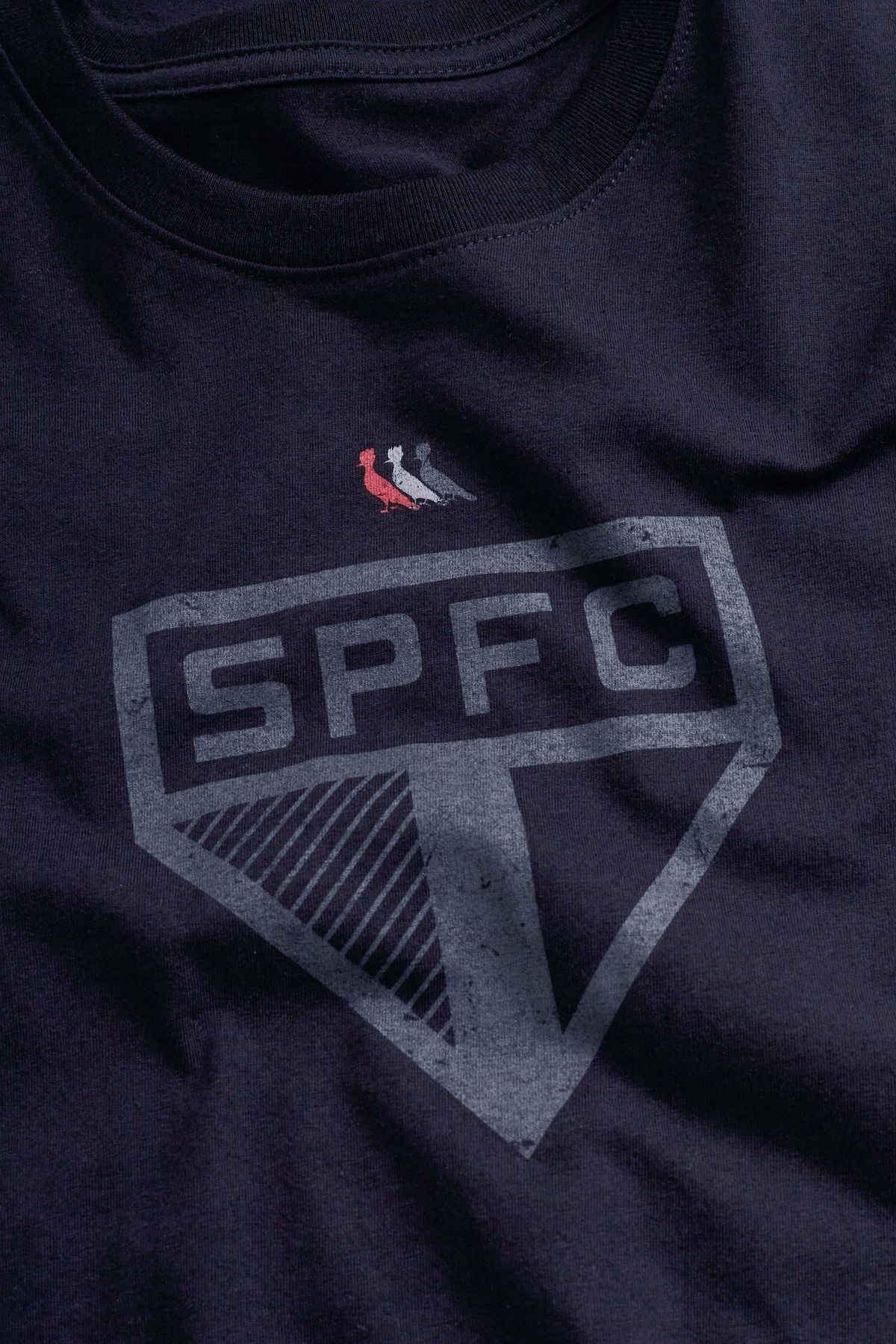 Camiseta mini estampada escudo tripp SP